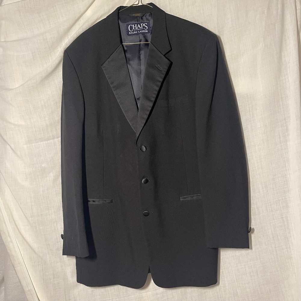 Chaps Ralph Lauren Tuxedo Coat. Single Breast 2 Button. Satin Lapels. 43L” Black